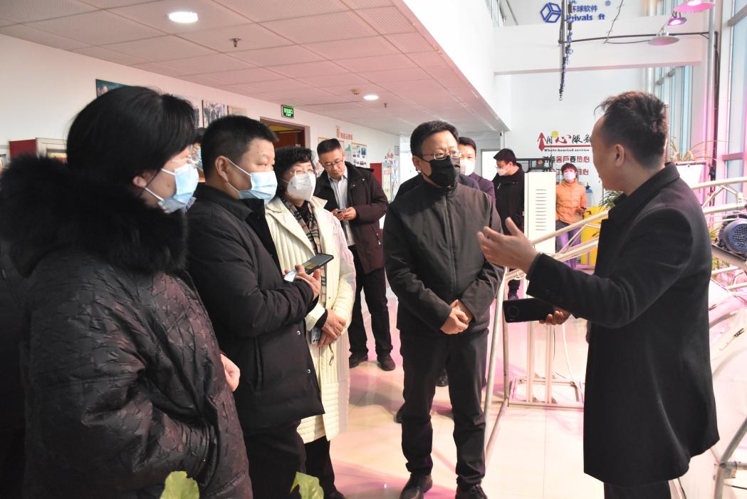 河北省農(nóng)業(yè)廳專家調(diào)研環(huán)球軟件蔬菜產(chǎn)業(yè)數(shù)字化建設