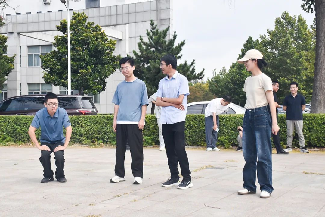 環(huán)球軟件舉行“迎中秋，慶國慶”員工趣味運動會